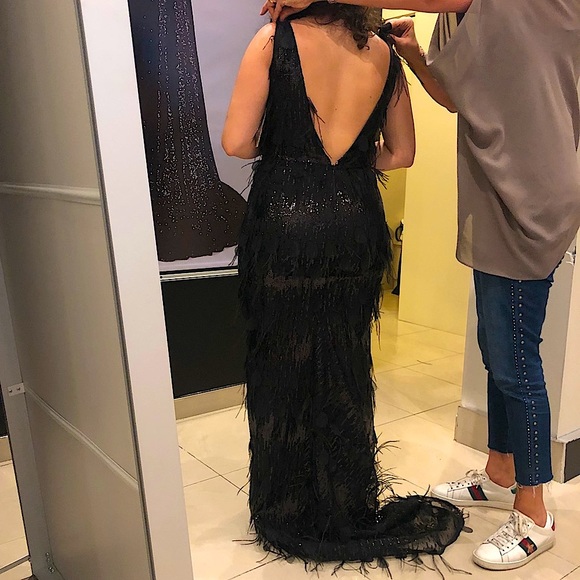 Beautiful black sequin and feather dress - Picture 2 of 3